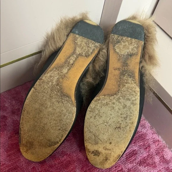 Gucci Black Leather Loafers with Fur Trim - Picture 5 of 6